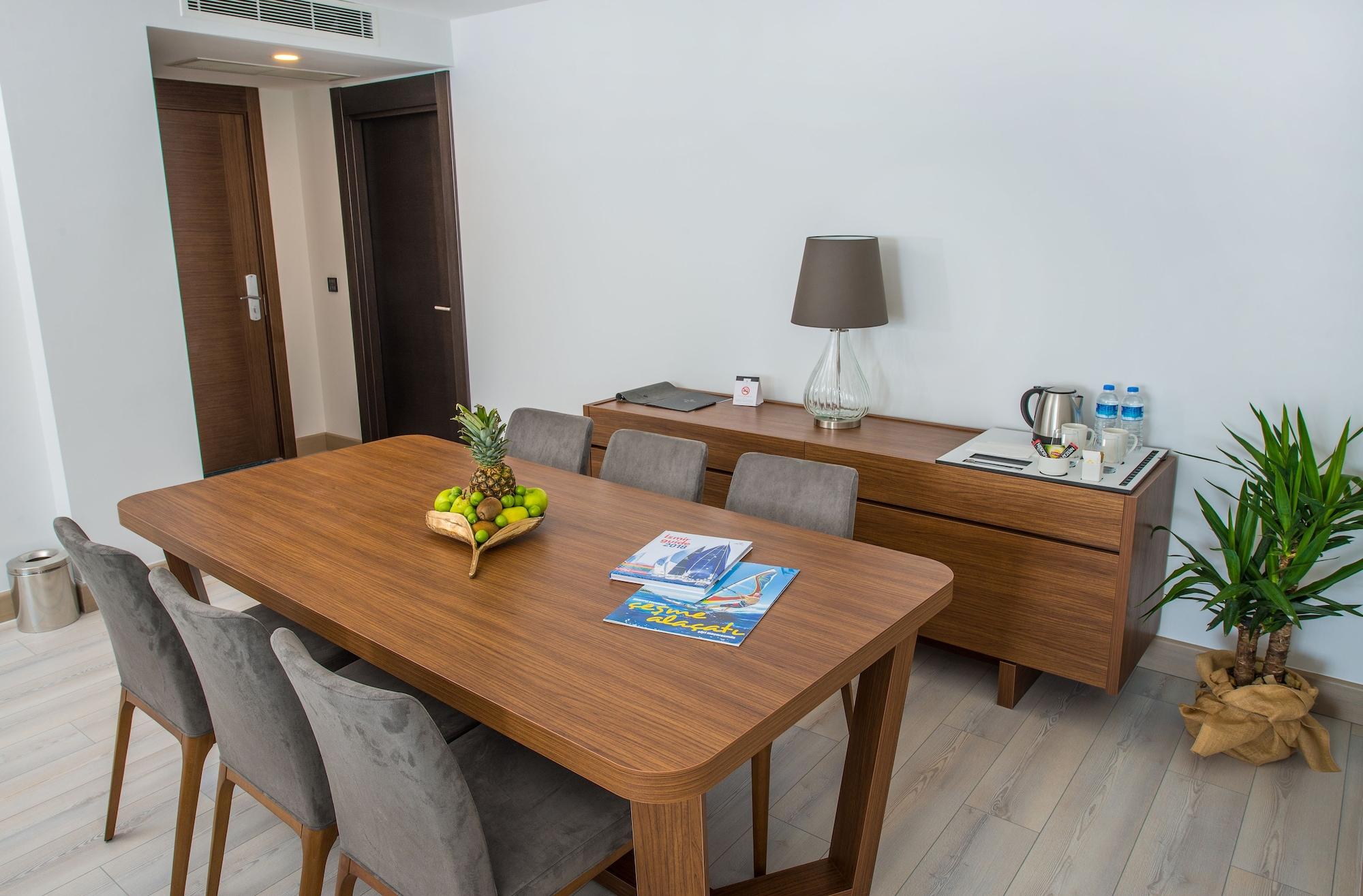 The Nowness Luxury Hotel & Spa Adulty Only Çeşme Exteriör bild